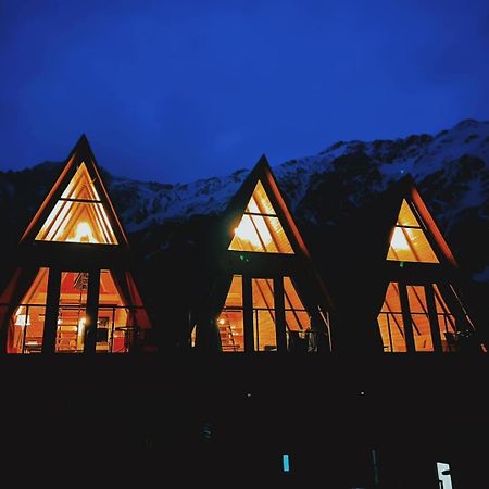 Hotel Pyramid Kazbegi Esterno foto